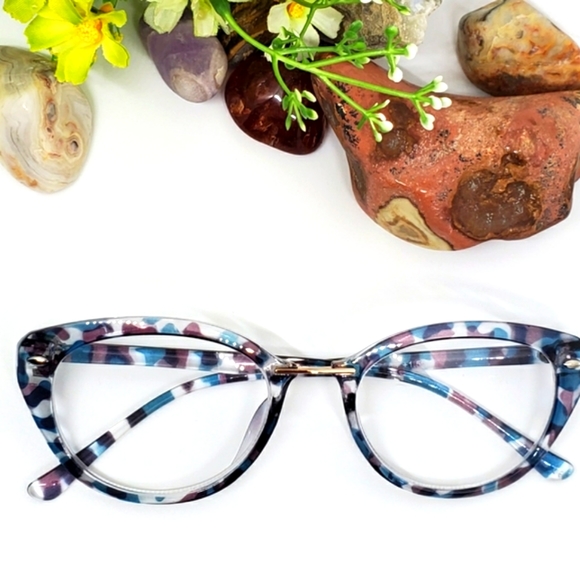 Translucent Camo Print Readers - Picture 2 of 5